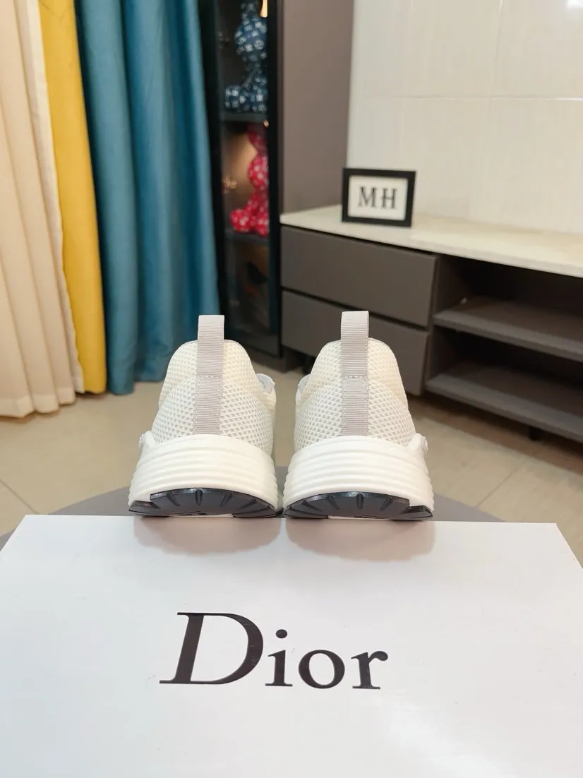 Ex-factory price 420🌹🌹【Dior】Best-selling model, world premiere on official website🔝High-end brand of men's shoes, latest series on official website: The upper is made of imported cowhide with specially designed fabrics➕Mesh breathable lining. Make walking more convenient and comfortable! Compared with the official quality, Midea’s 1:1 replica. Create a fashionable personality to set off your uniqueness! A must-have for trendy men! Classic style. Men's sizes: 38-44.
